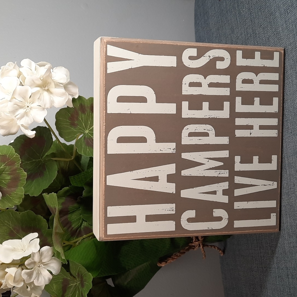 Happy Campers Live Here Sign Wall Decor  Decoration Shelf Sitter Cabin Lake